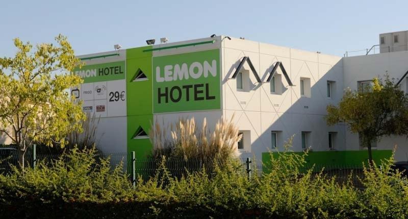 Lemon Hotel - Mery Sur Oise/Cergy Kültér fotó